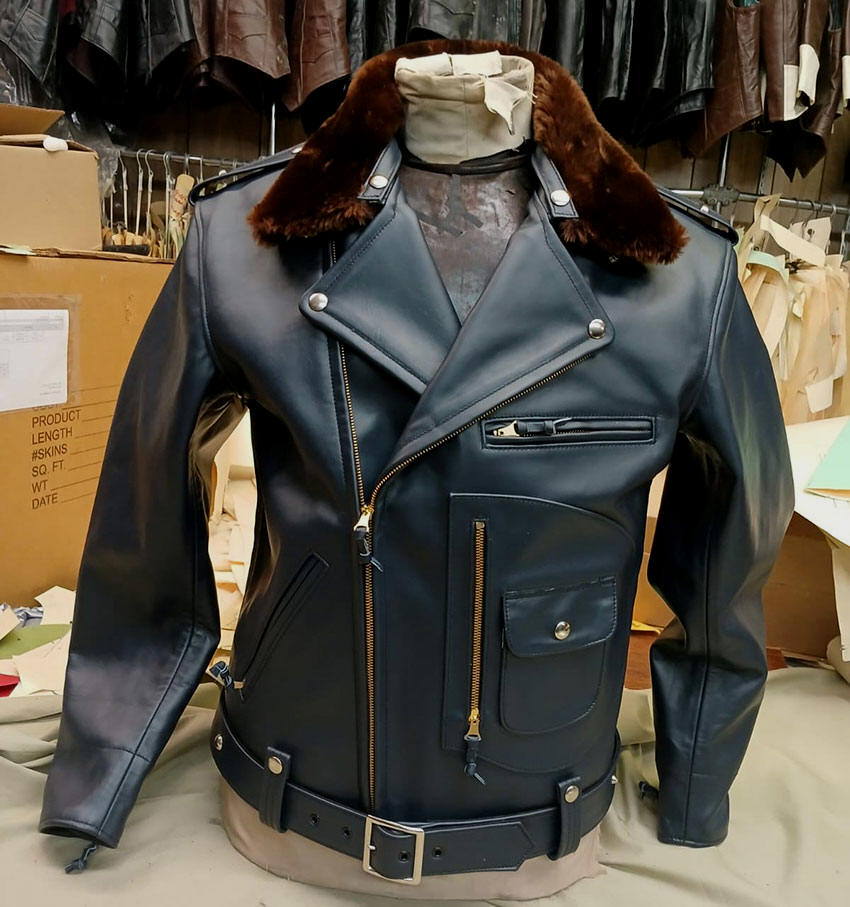 REVERSER VIEW BUCO J24 NAVY HORSEHIDE