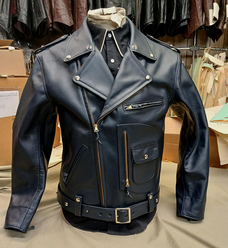 BUCO J24 NAVY HORSEHIDE
