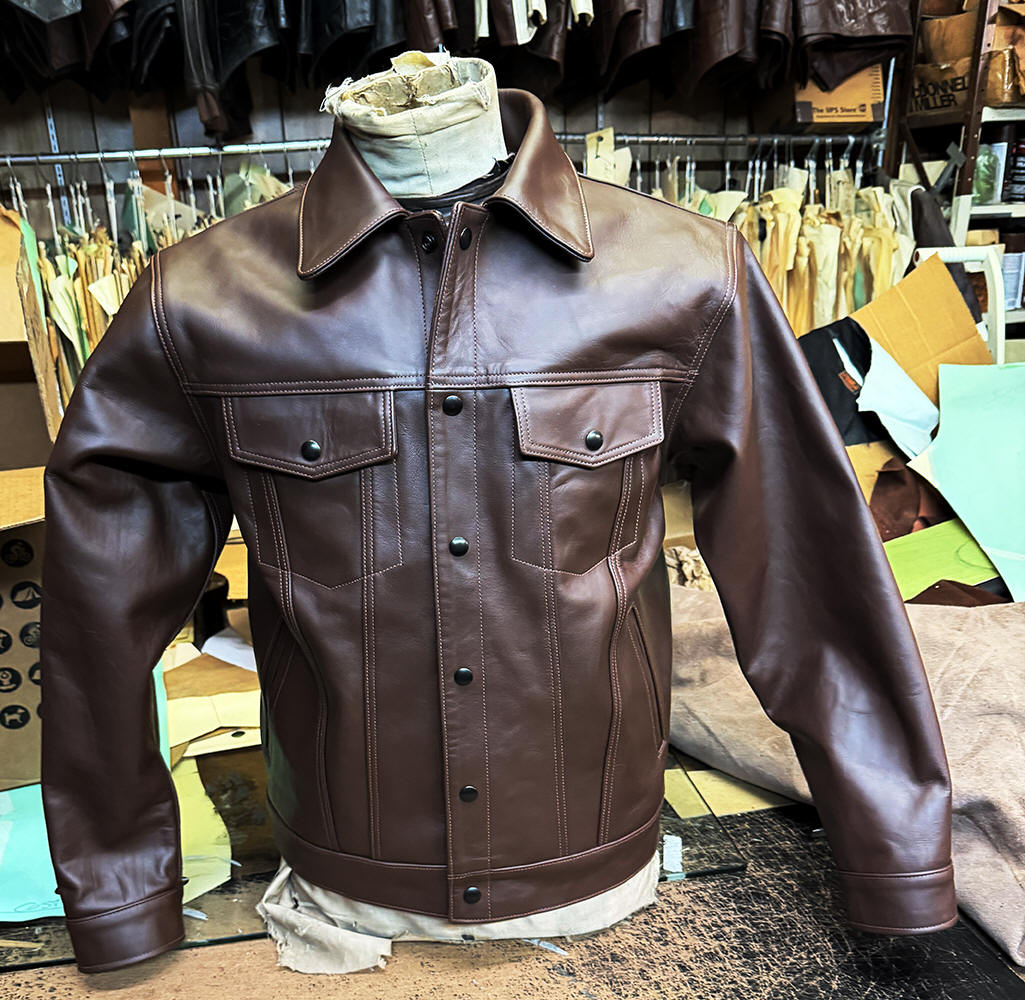 LOST WORLDS JEANS TRUCKER